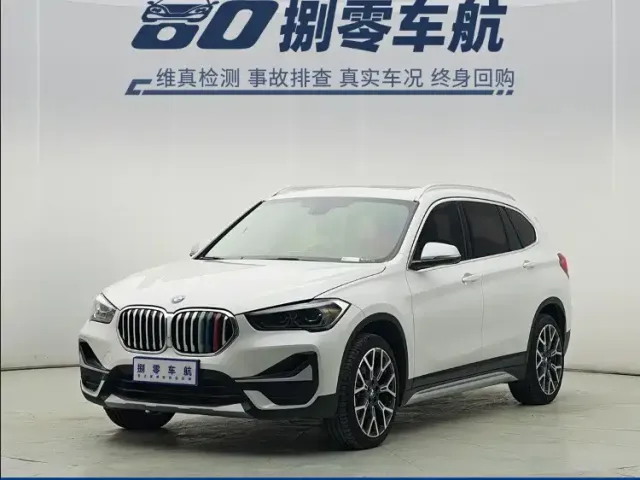 Фотография автомобиля — BMW X1