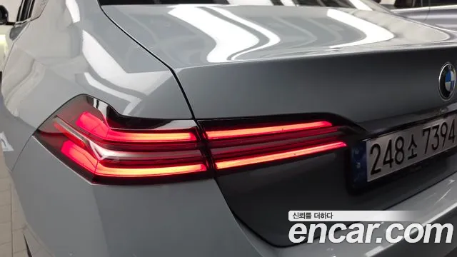 BMW 5 Series G60 — Фото автомобиля 23