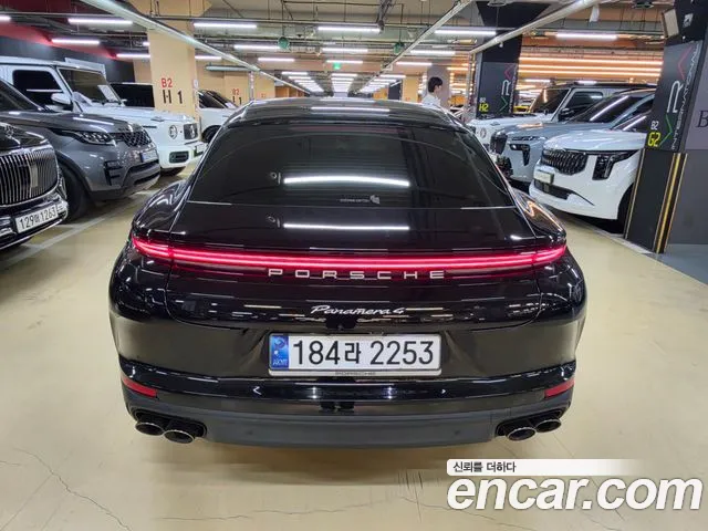 Porsche Panamera — Фото автомобиля 4