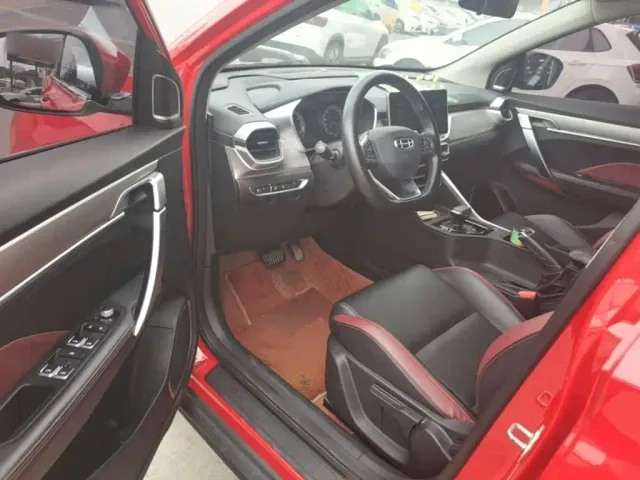 Geely Binyue — Фото автомобиля 15