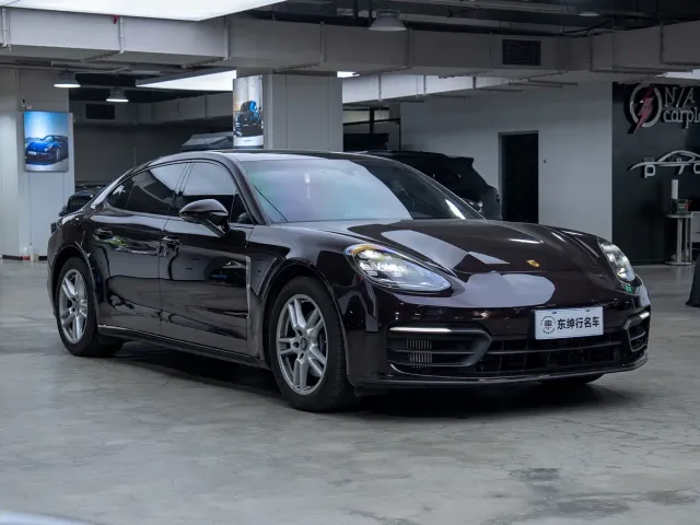 Porsche Panamera — Фото автомобиля 3