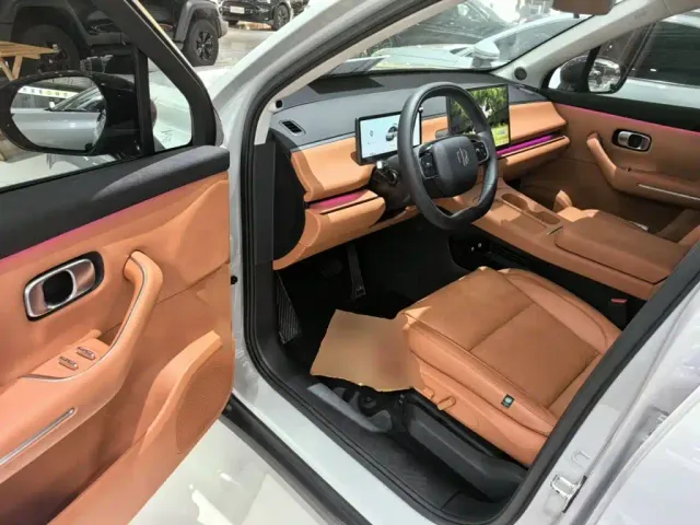 Leapmotor C10 — Фото автомобиля 15