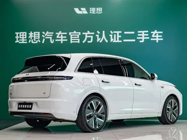 Li Auto L7 — Фото автомобиля 4