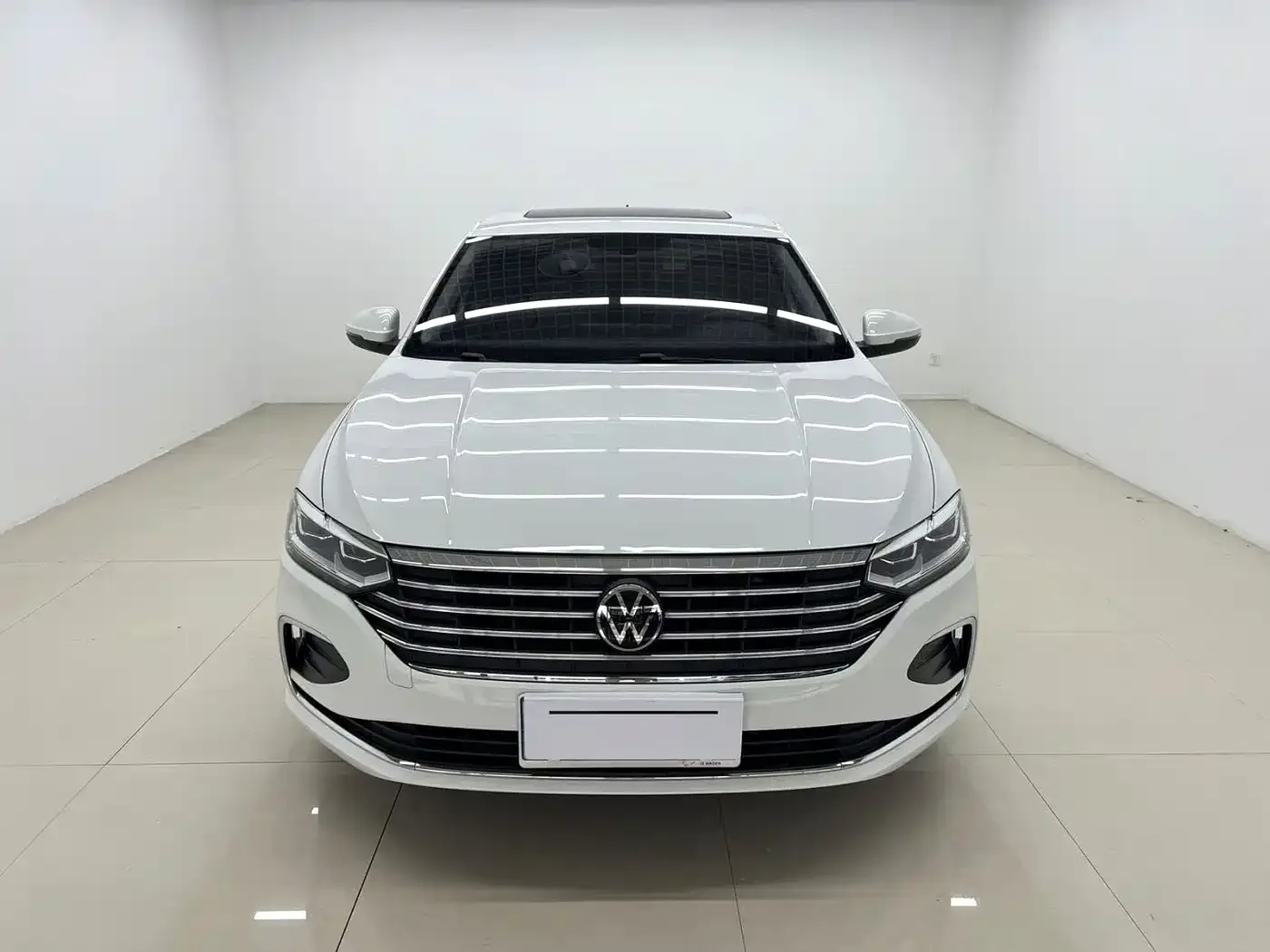 Volkswagen Lavida 2023 1.5L Auto Five Million Edition — Фото автомобиля 2