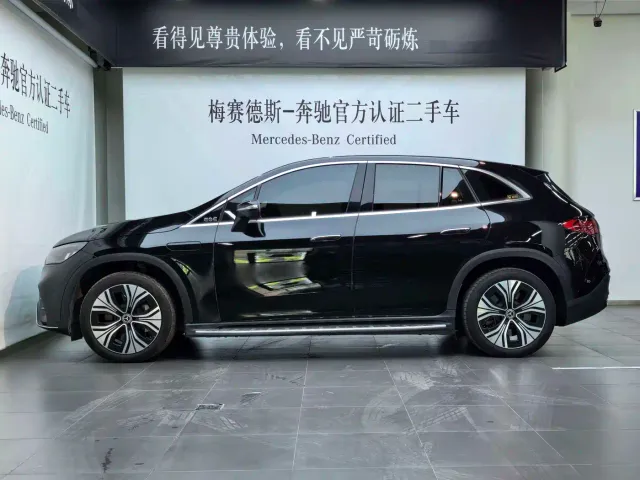 Mercedes-Benz EQE SUV — Фото автомобиля 2