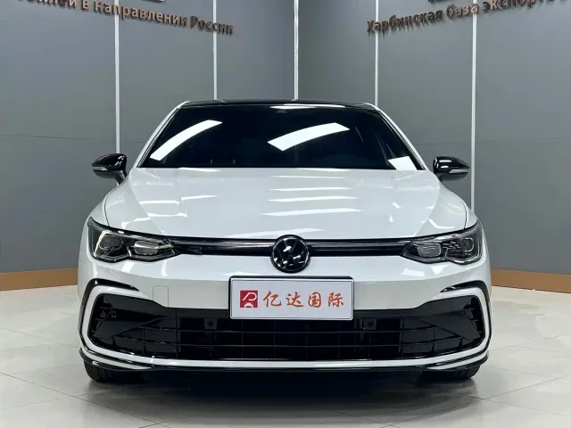 Volkswagen Golf — Фото автомобиля 2