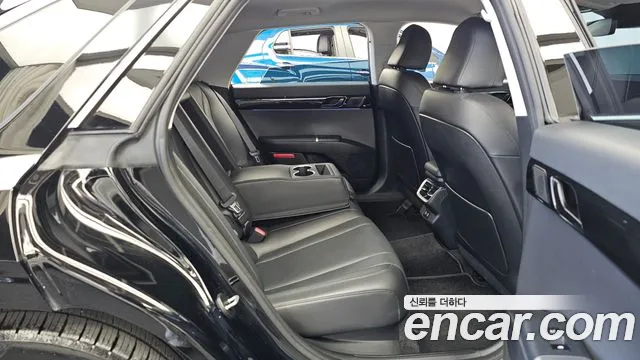Hyundai Grandeur GN7 — Фото автомобиля 18