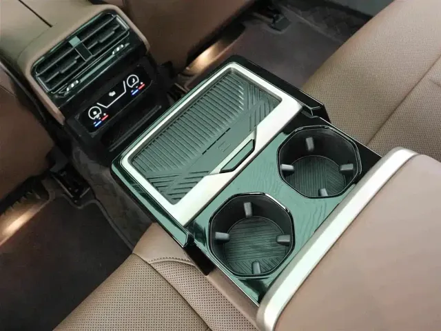 BMW 5 Series — Фото автомобиля 17