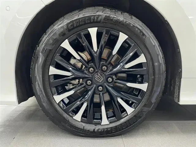 Toyota Vellfire — Фото автомобиля 15