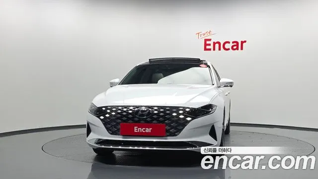 Hyundai Grandeur — Фото автомобиля 2
