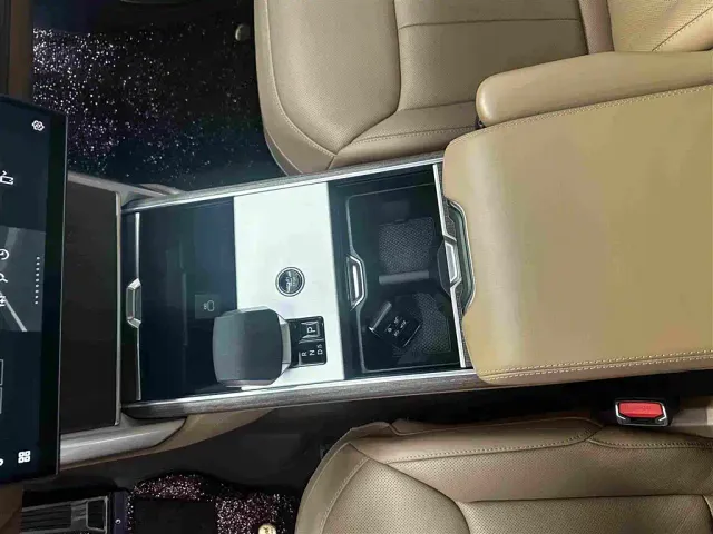 Land Rover Range Rover — Фото автомобиля 11