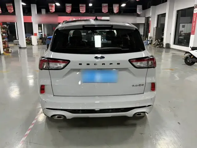 Ford Escape — Фото автомобиля 19