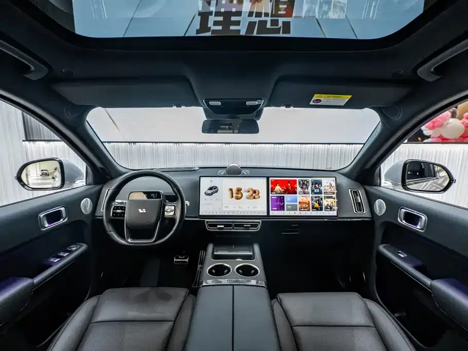 Li Auto Li Xiang L9 2022 Max — Фото автомобиля 16