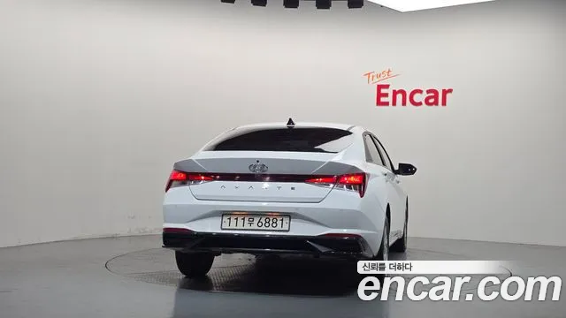 Hyundai Avante CN7 — Фото автомобиля 4
