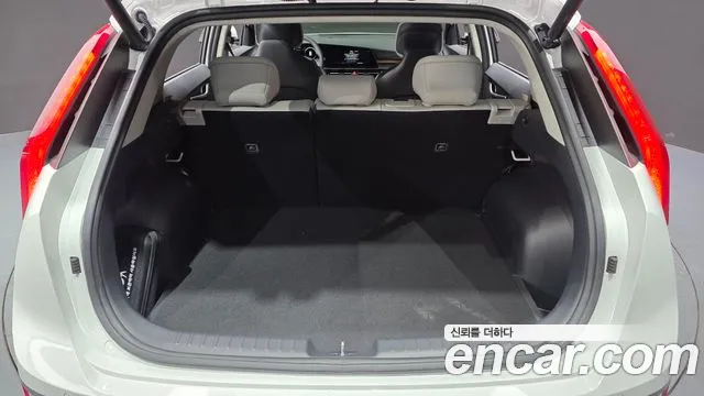 Kia Niro The All New Niro Signature — Фото автомобиля 29