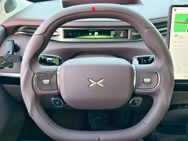 Xpeng GX — Фото автомобиля 6