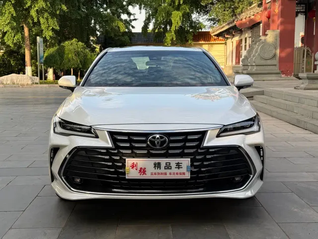 Toyota Avalon — Фото автомобиля 2