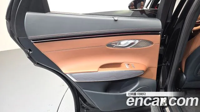 Genesis GV70 — Фото автомобиля 14