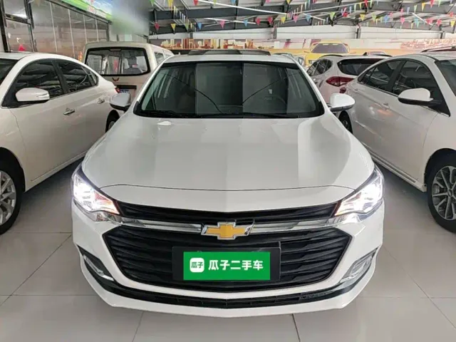 Chevrolet Monza — Фото автомобиля 2
