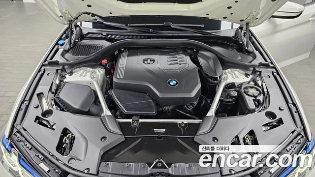 BMW 5-Series 5 серия (G30) 530i xDrive M Sport — Фото автомобиля 5
