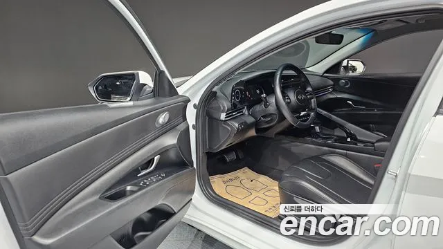 Hyundai Avante CN7 — Фото автомобиля 10