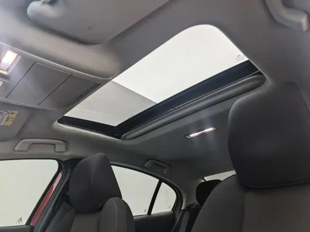 Mazda Axela — Фото автомобиля 6