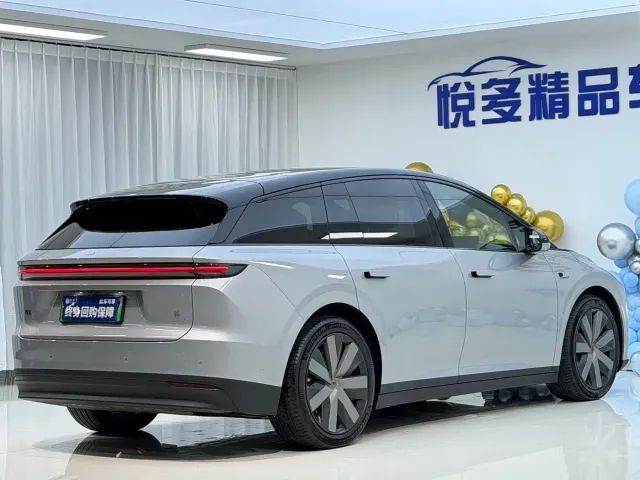 Li Auto i6 — Фото автомобиля 7