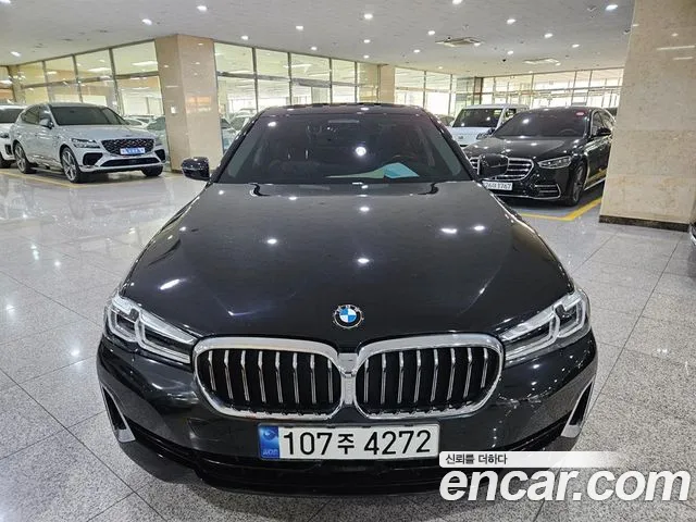 BMW 5 Series G30 — Фото автомобиля 2