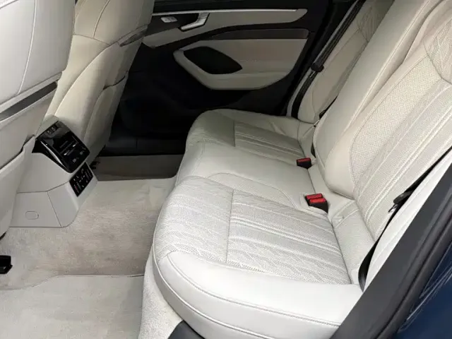 Audi A6L — Фото автомобиля 18