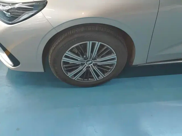 Geely Galaxy Stellar 6 — Фото автомобиля 22