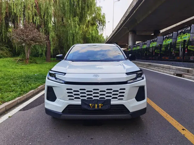 Toyota Wildlander — Фото автомобиля 2