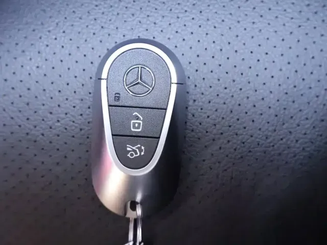 Mercedes-Benz C-Class — Фото автомобиля 25