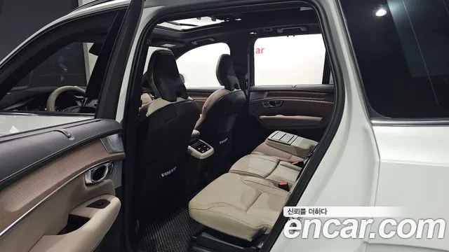 Volvo XC90 Generation 2 — Фото автомобиля 11