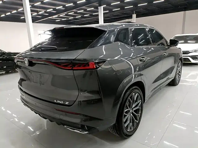 Changan UNI-Z — Фото автомобиля 6