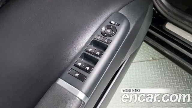 Hyundai Grandeur Grandeur (GN7) 2.5 Бензин 2WD — Фото автомобиля 26