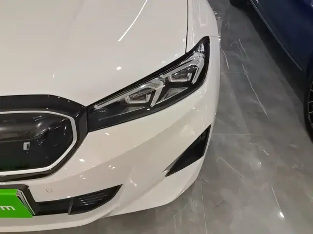 BMW i3 — Фото автомобиля 23