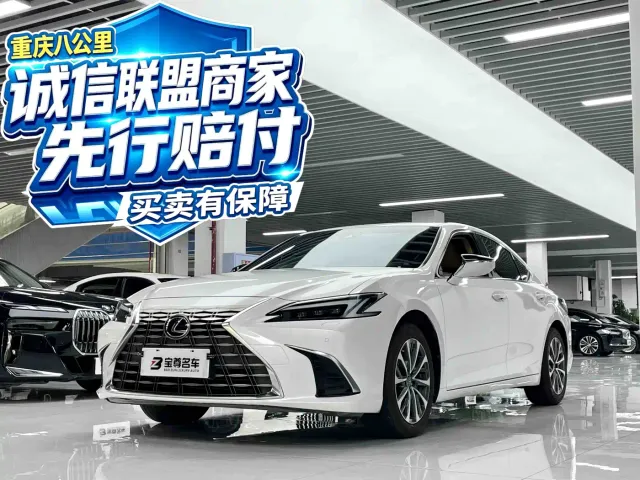 Фотография автомобиля — Lexus ES