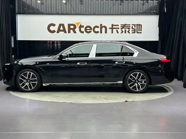 BMW 7 Series — Фото автомобиля 4