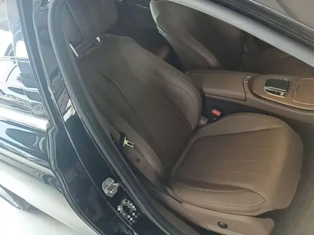 Mercedes-Benz E-Class — Фото автомобиля 24