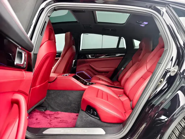 Porsche Panamera — Фото автомобиля 12