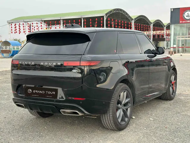 Land Rover Range Rover Sport — Фото автомобиля 7