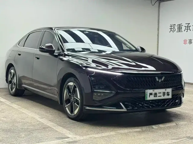 Wuling Starlight — Фото автомобиля 3