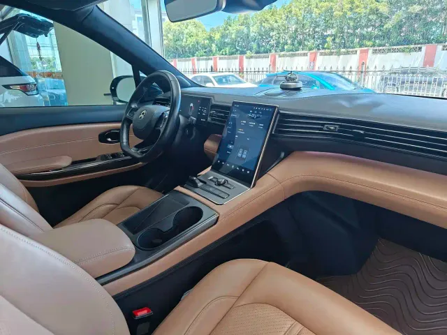 Nio ES6 — Фото автомобиля 14
