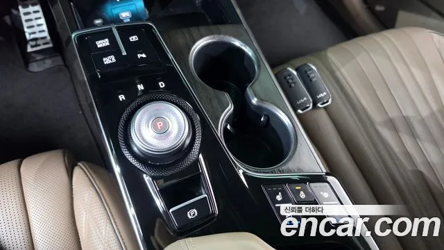 Kia K8 — Фото автомобиля 12