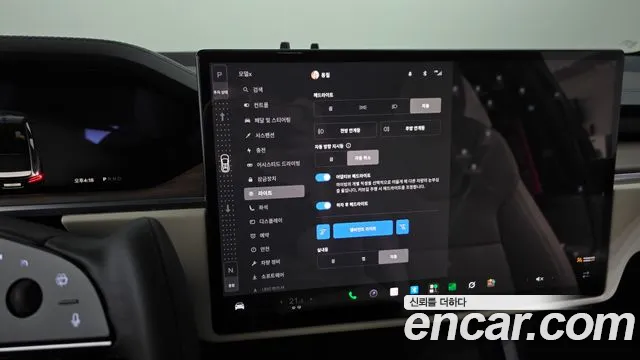 Tesla Model X — Фото автомобиля 22