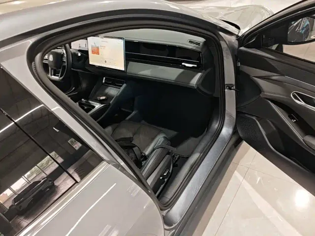 BYD Qin L — Фото автомобиля 8