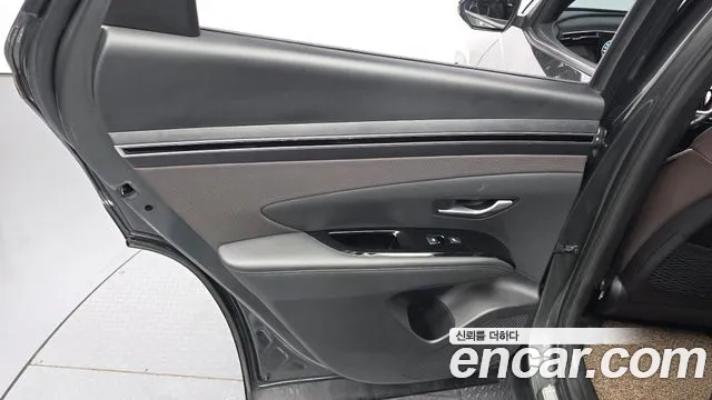 Hyundai Tucson Tucson (NX4) Дизель 2.0 2WD — Фото автомобиля 25