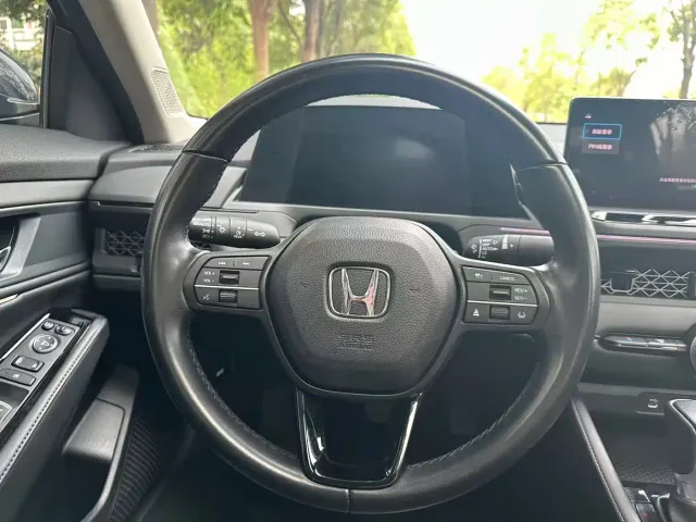 Honda Accord — Фото автомобиля 13