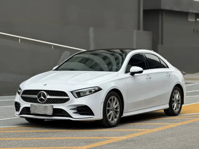 Фотография автомобиля — Mercedes-Benz A-Class