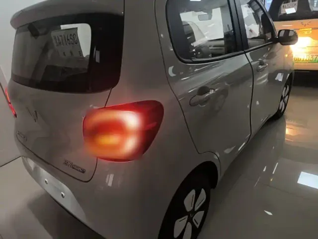 Wuling Hongguang Mini EV — Фото автомобиля 7